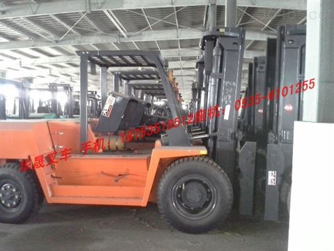 最新叉车司机招聘启事