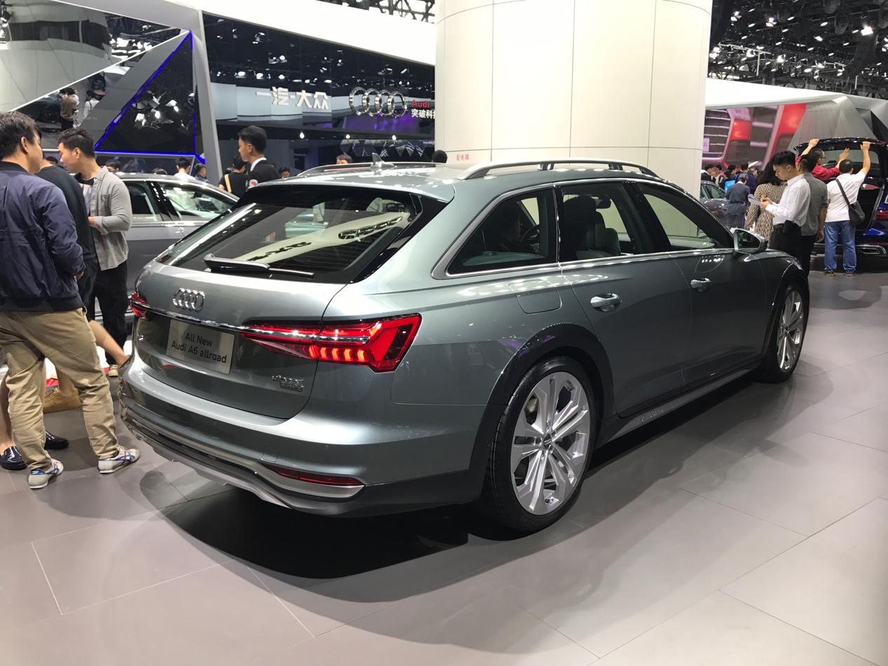 奥迪A6最新款,小巷中的隐藏豪车