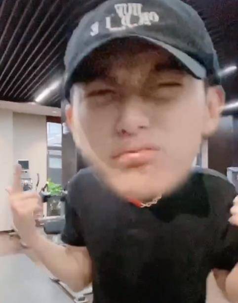 黄子韬最新视频,黄子韬最新视频,日常小趣事与友情的温馨瞬间