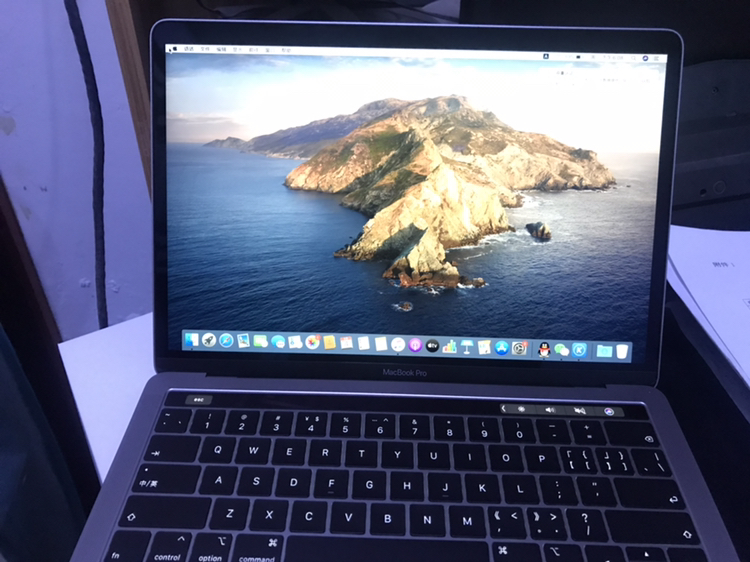 最新苹果笔记本电脑,与自然美景相遇,内心平和之旅启程