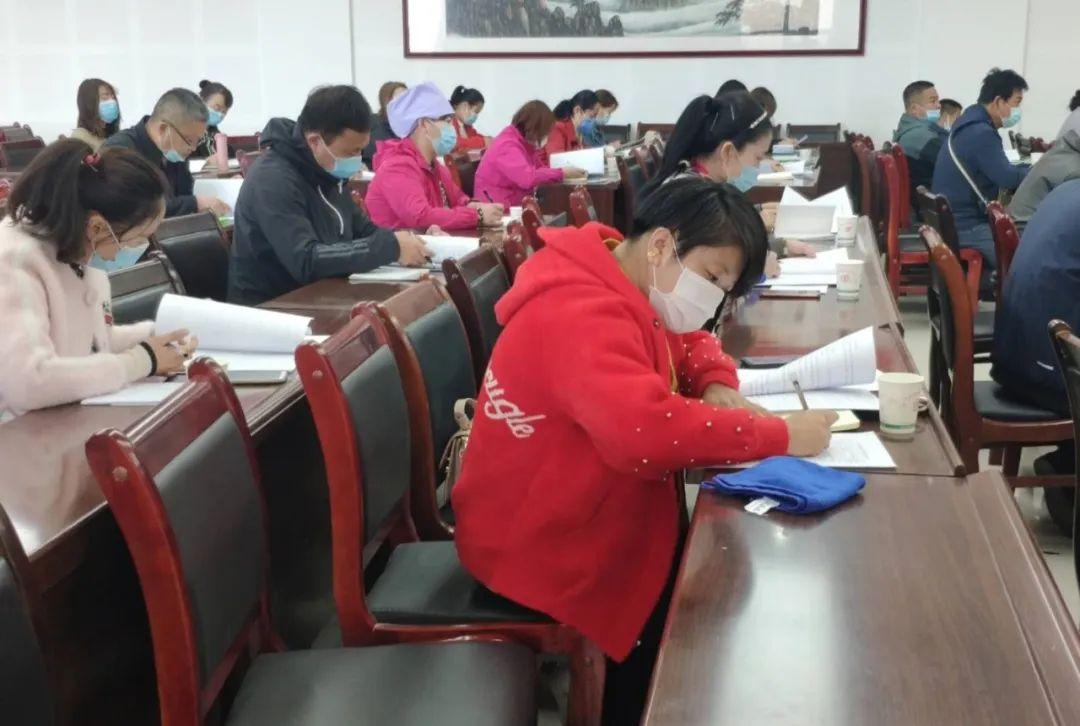 新澳精准资料免费提供221期,数据详解说明_UZF81.377旅行者版