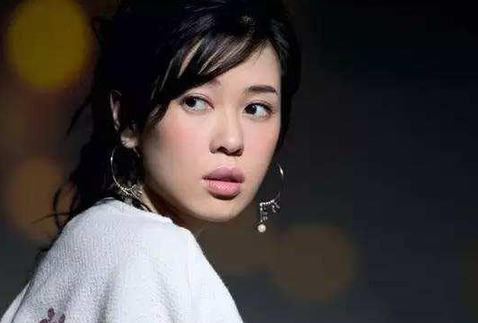 柳岩最新电影,变化中的自信与成就感,励志故事激励你我他