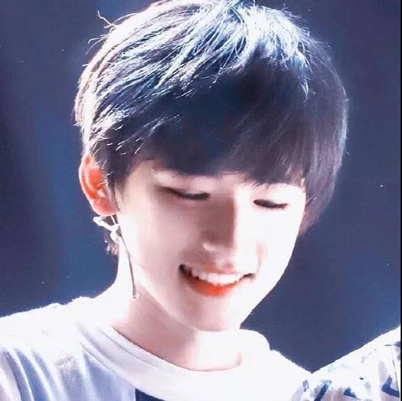 蔡徐坤最新壁纸，科技与艺术的融合，生活因你焕新彩