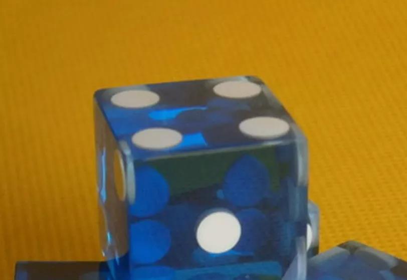 最新遥控骰子视频，玩转骰子的极致体验！