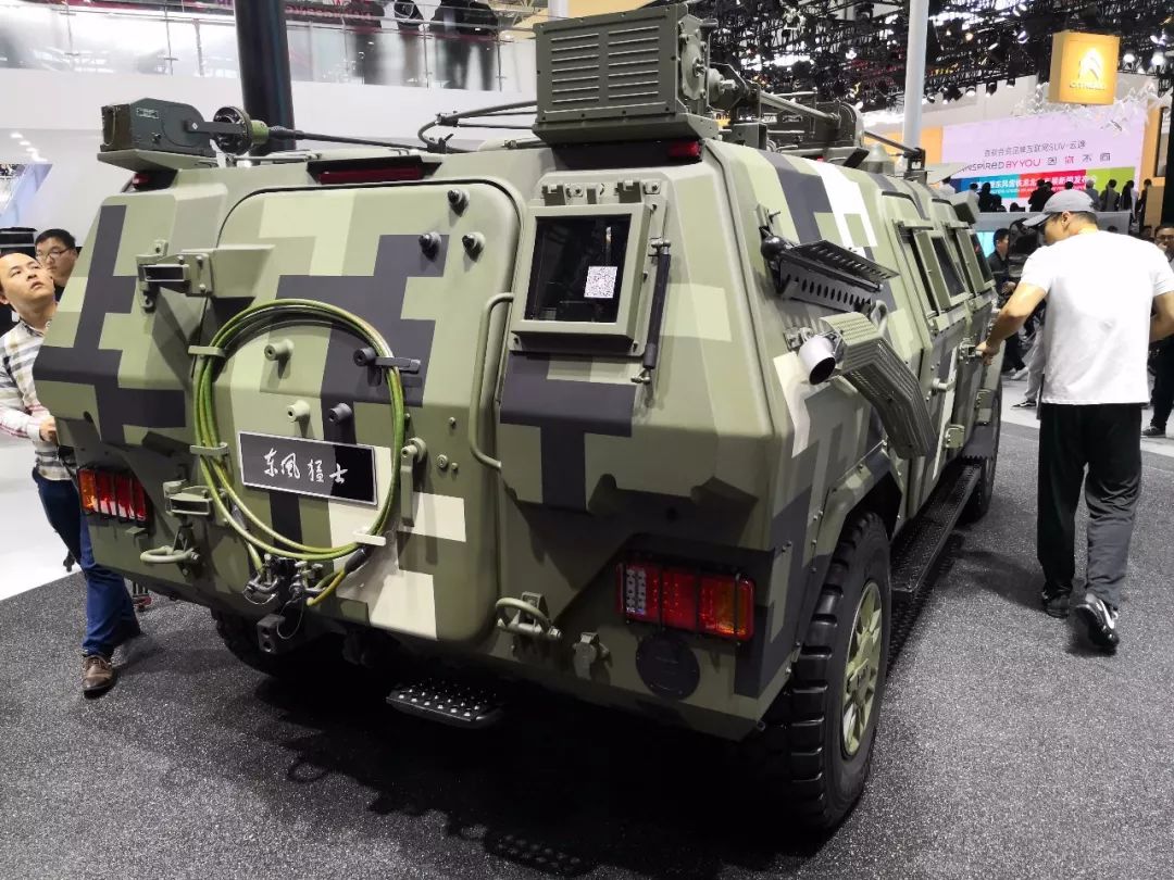 东风最新军车震撼登场,展现雄姿!