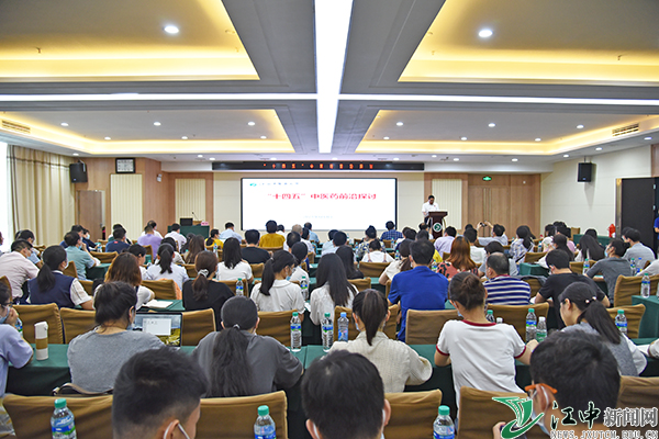 香港天天二四六开奖论坛,科学分析严谨解释_DIY版63.279