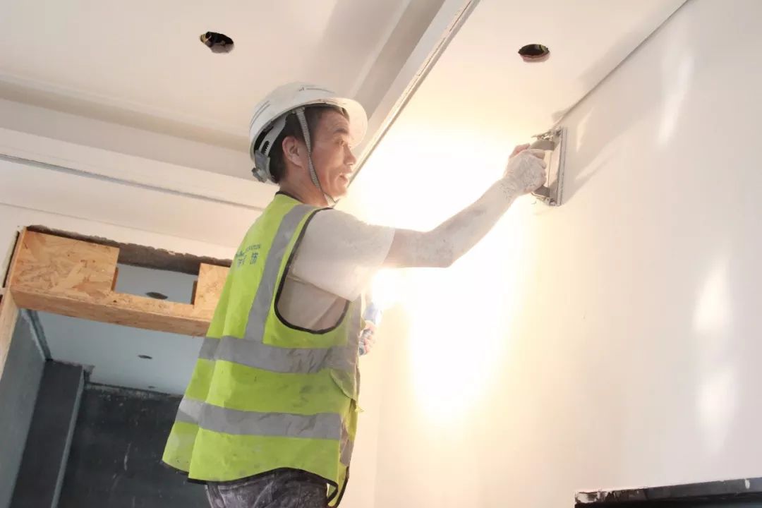 彩虹郡二期最新进展,家的温馨与友情的绽放时刻