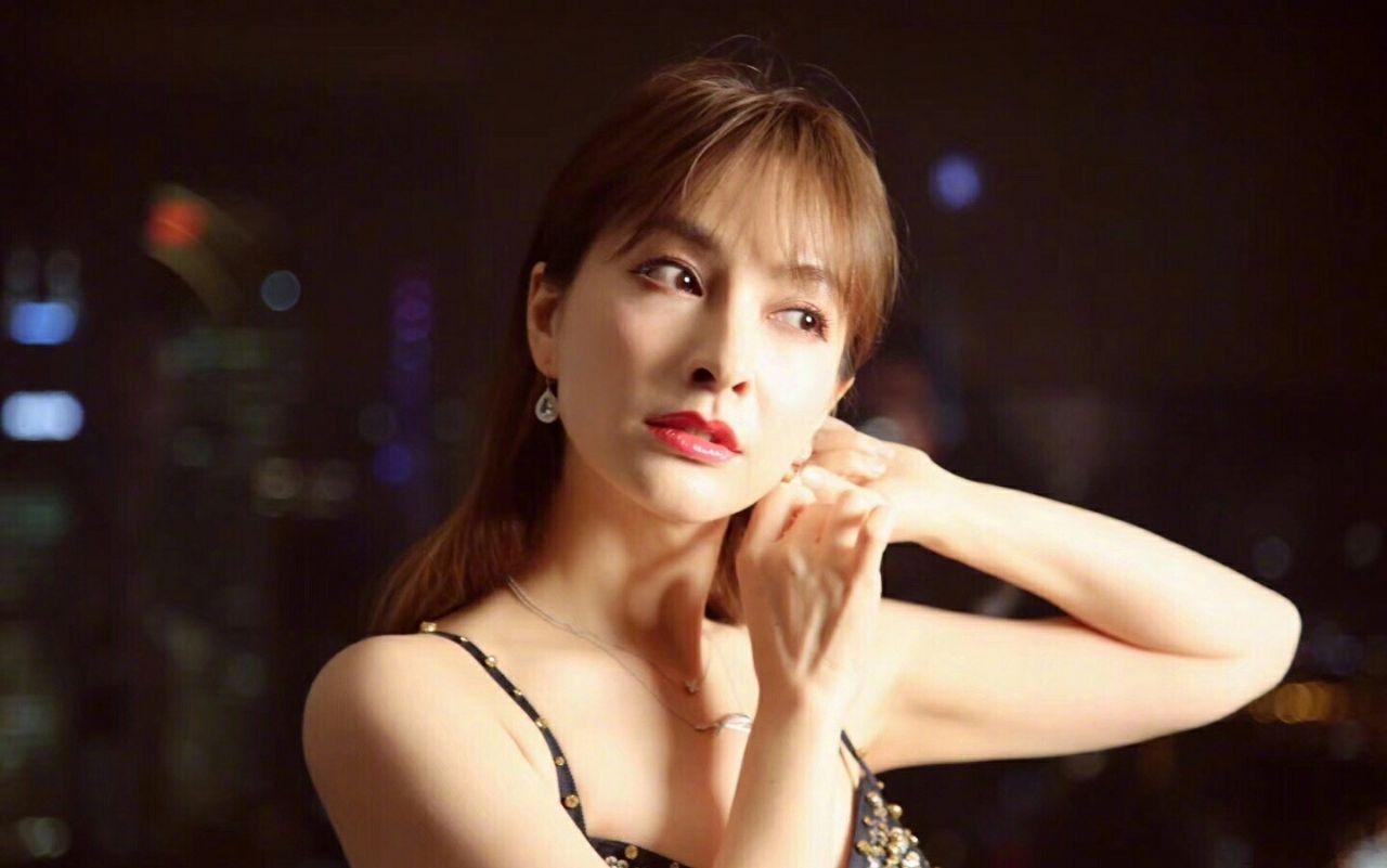 谢娜发型新风尚,自信与成就感的源泉,探索发型变化的力量