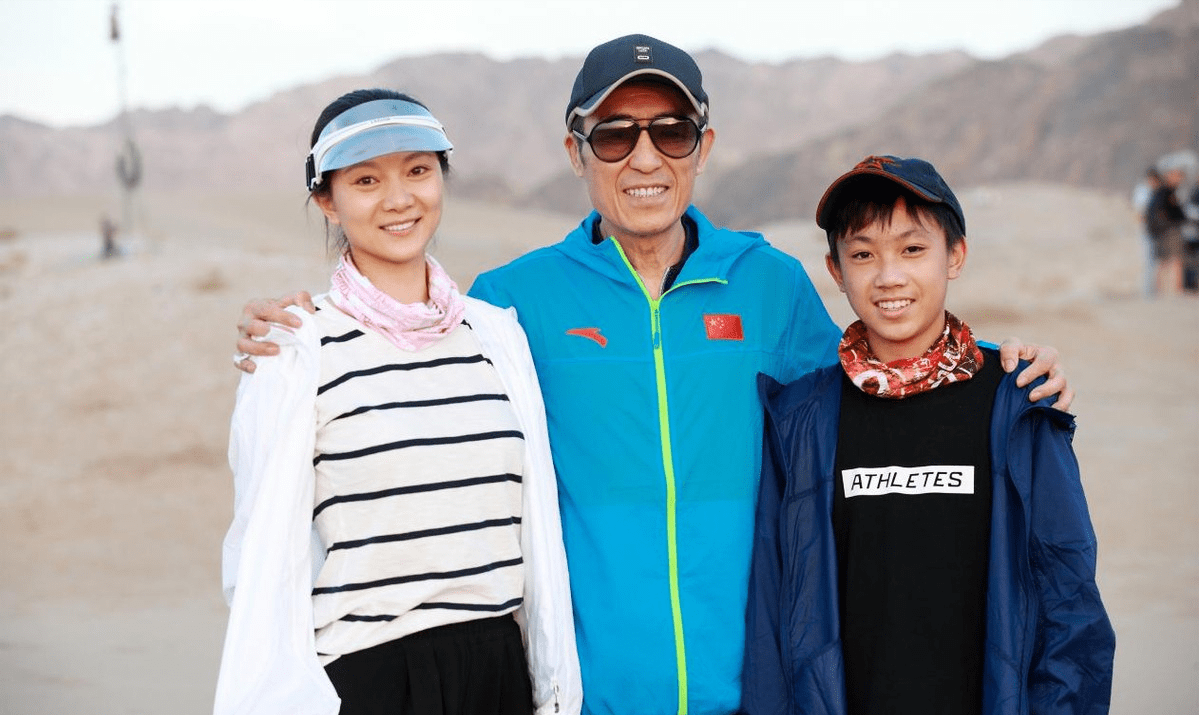 张艺谋最新,全面设计实施_定义版94.663