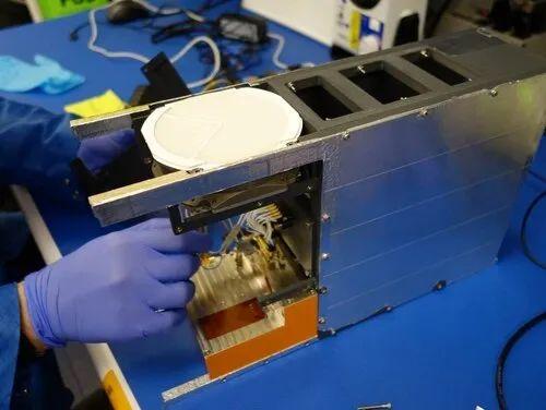 放务新观察最新一期,专家权威解答_便携版23.245