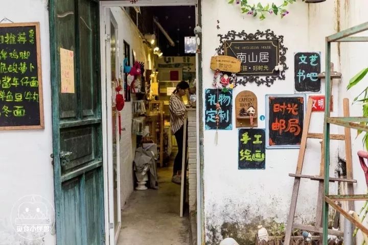 新生探索记,小巷深处的隐藏特色小店