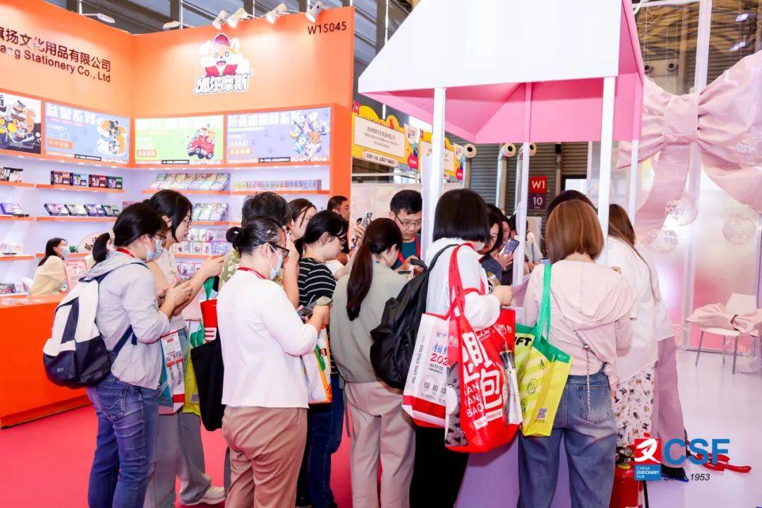 2025天天开彩资料大全免费,策略优化计划_穿戴版18.119