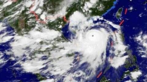 台风云图最新动态及小巷美食探秘