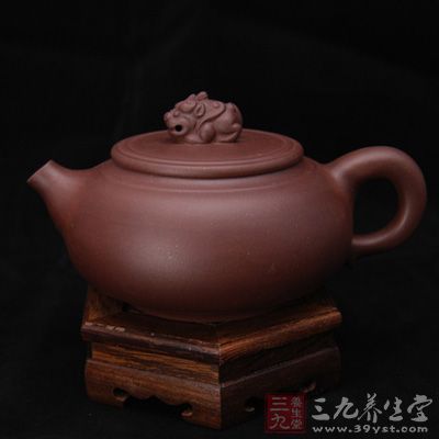 华建民紫砂壶价格,时代背景下的陶艺珍品