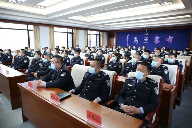 伊宁市最新干部任免与小巷深处的特色小店探秘揭秘